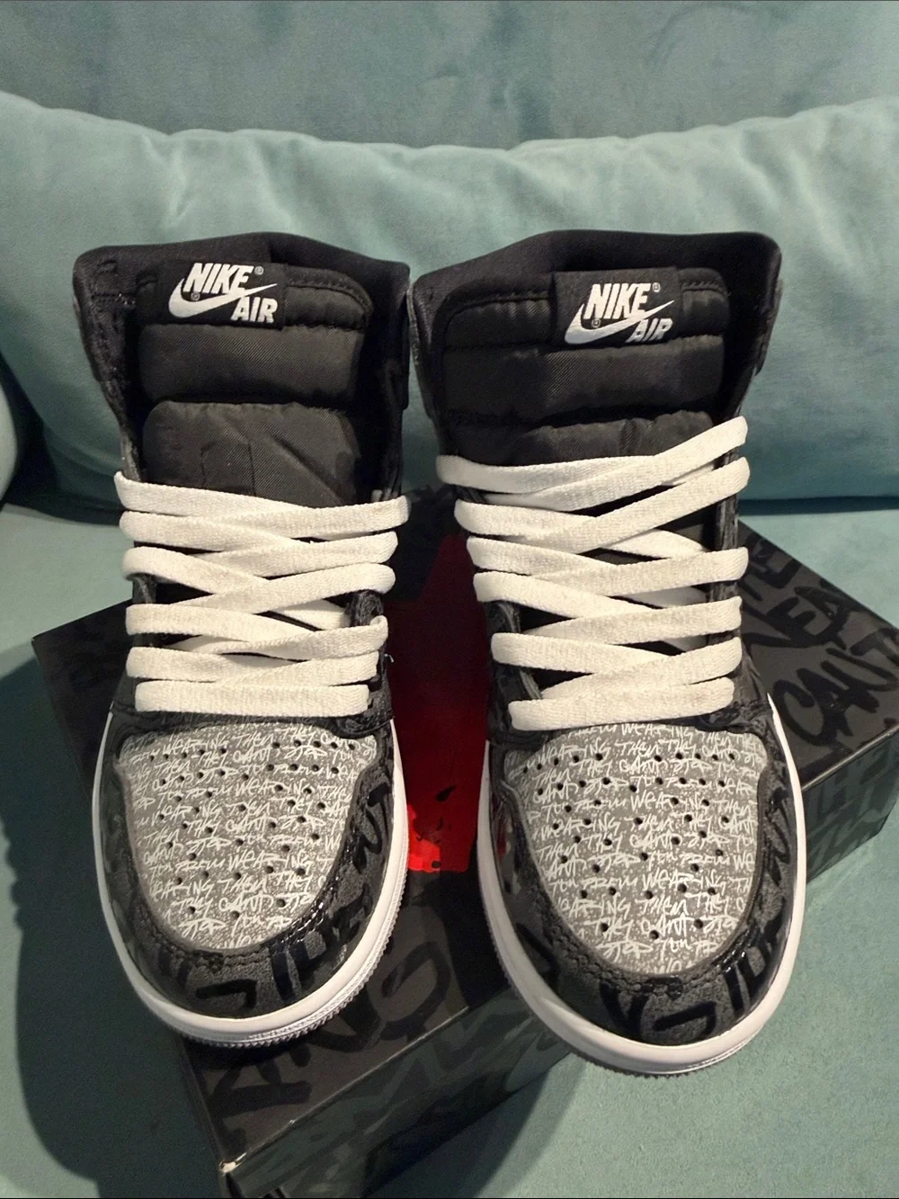 Nike Air Jordan 1 Retro High OG Rebellionaire